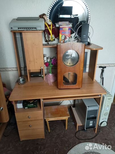 Компьютерный стол