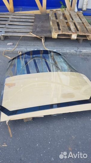 Стекла для спецтехники в наличии и под заказ