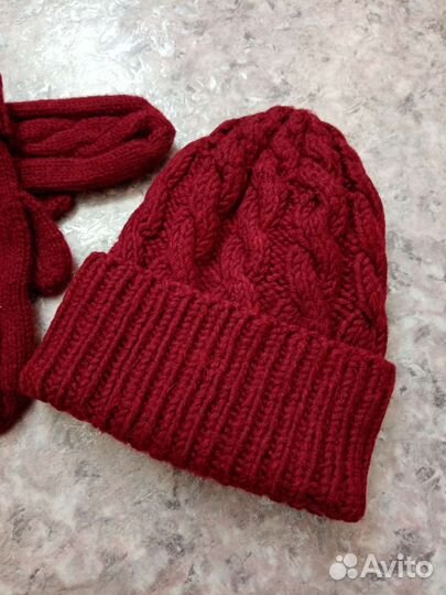 Комплект шапка и варежки