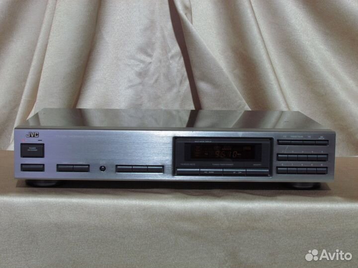 Тюнера Sony JVC Pioneer