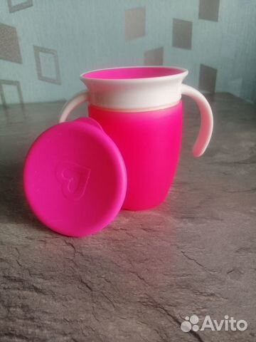 Поильник непроливайка munchkin