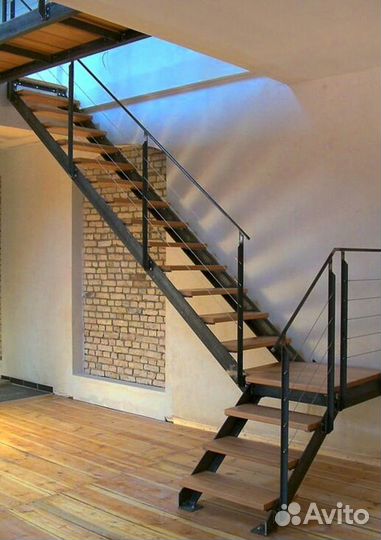 Лестница в коттедж