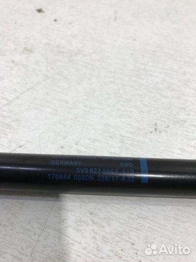 Амортизатор багажника Skoda Superb 3 2015