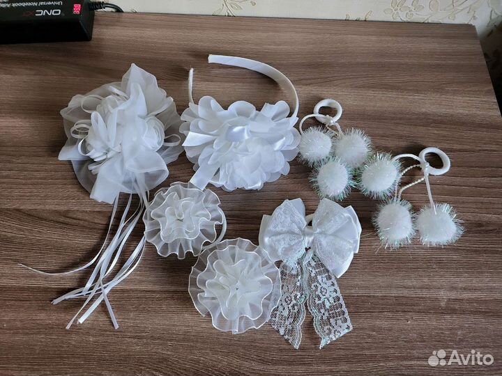 Банты и резинки для школы