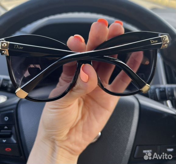 Солнцезащитные очки dior