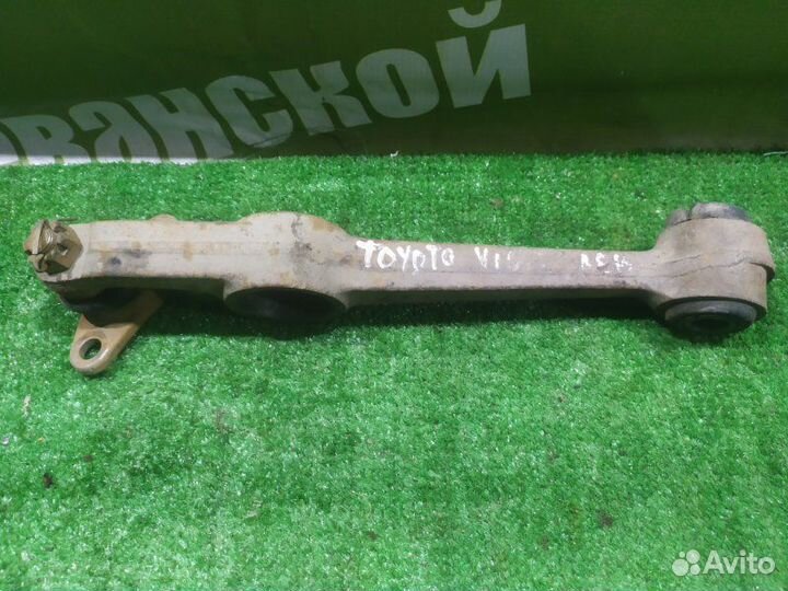 Рычаг подвески передний левый Toyota Vista SV40