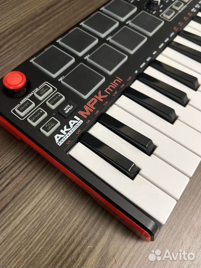 Akai mpk mini mk2 миди клавиатура