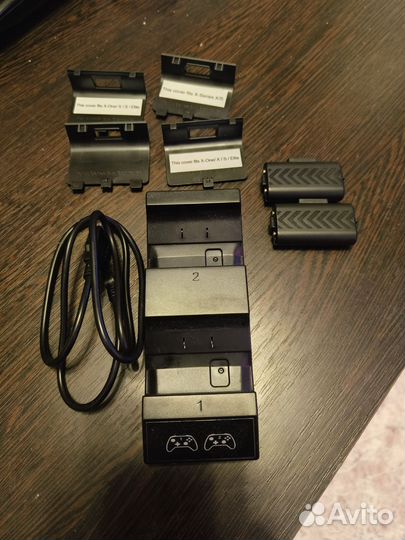 Зарядная станция геймпадов xbox one / Series