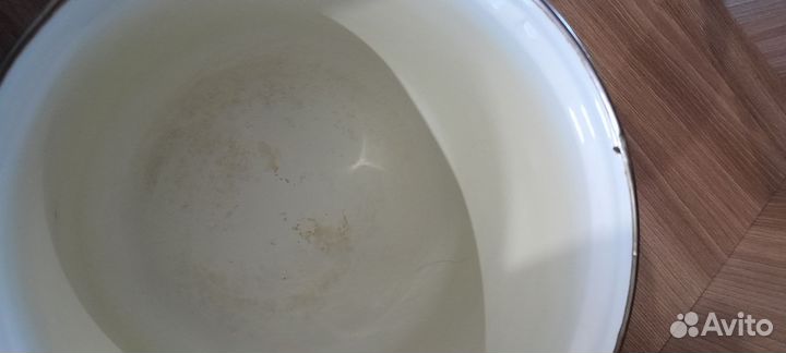 Кастрюля эмалированная