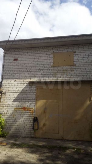 Гараж, > 30 м²