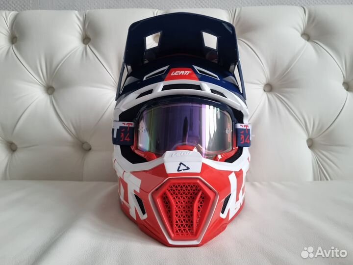 Шлем Leatt 7.5 с мacкoй кpacный 6eлый cuнuй V23