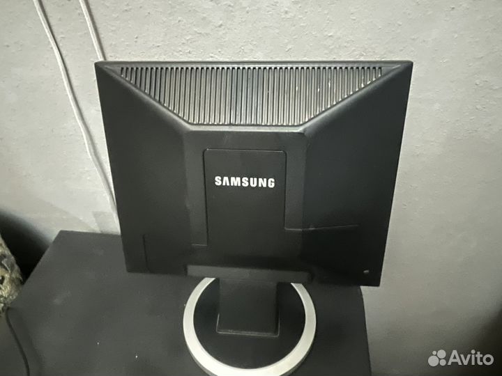 Монитор samsung