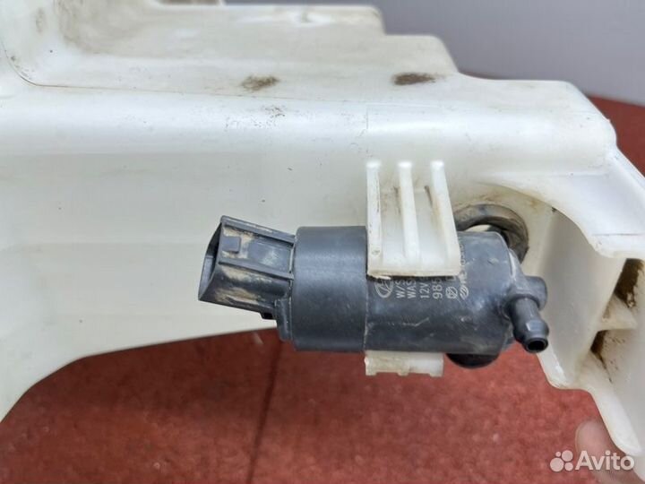 Бочок стеклоомывателя Kia Rio 4 седан 1.4 G4LC