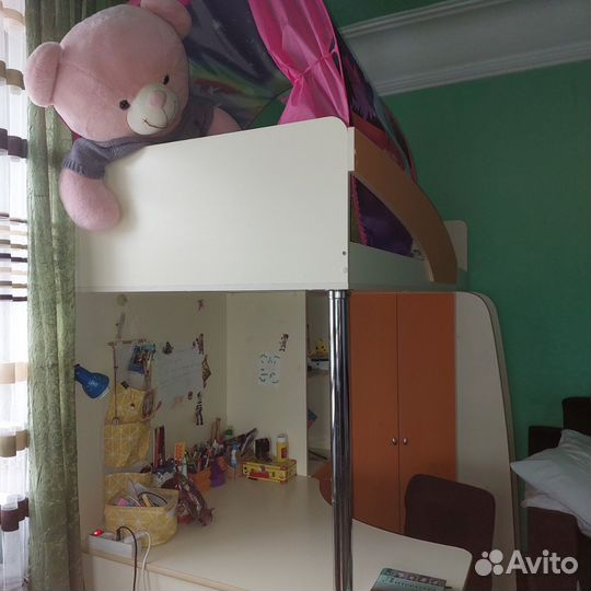 Кровать двухьярусная