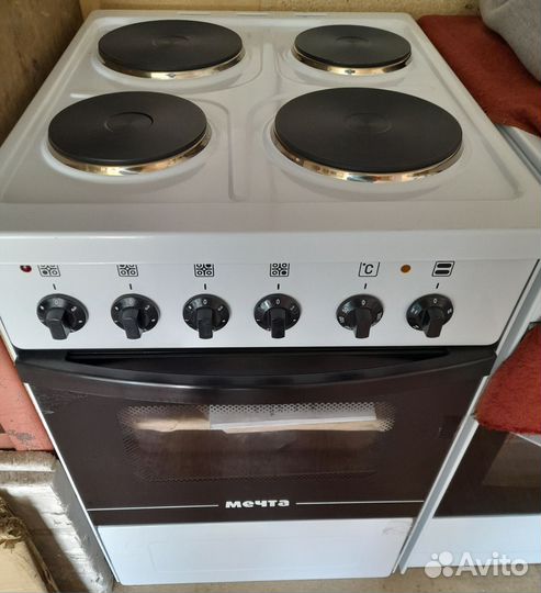 Новая электрическая плита.Доставка
