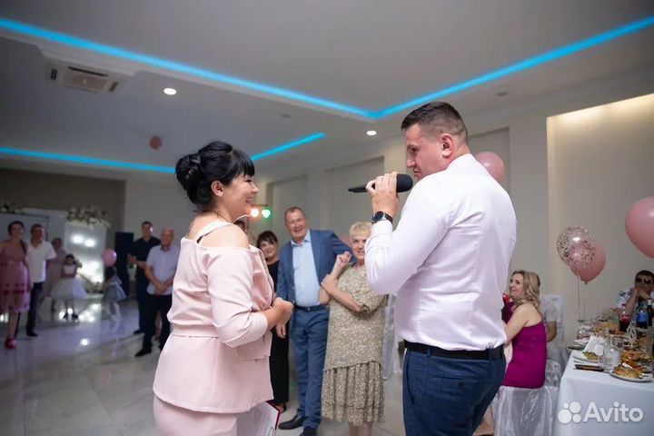 Ведущая Марина