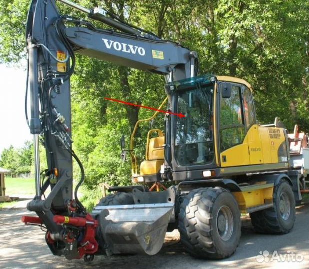 Стекло лобовое верхнее на экскаватор Volvo EW 160