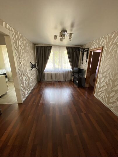 2-к. квартира, 44 м², 1/5 эт.