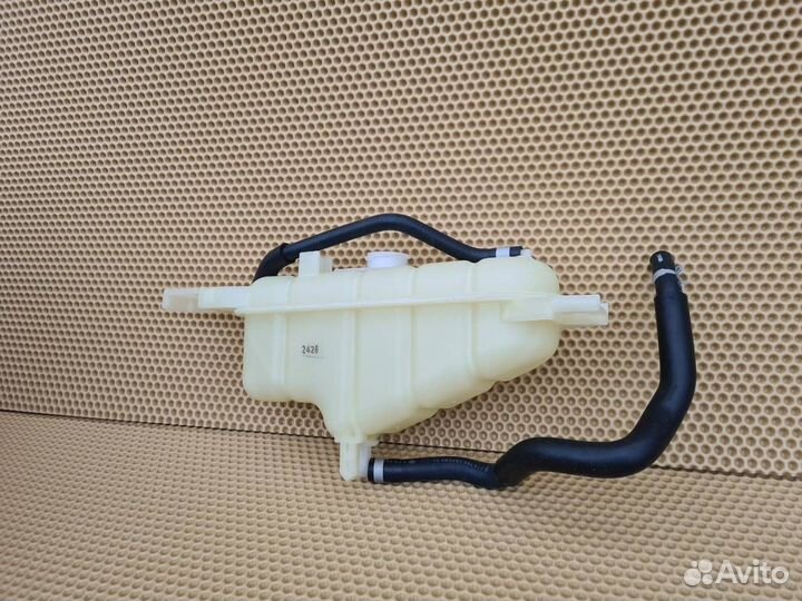 Бачок расширительный передний Infiniti G V36