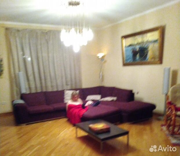 Угловой диван бу с двумя секциями (Италия)