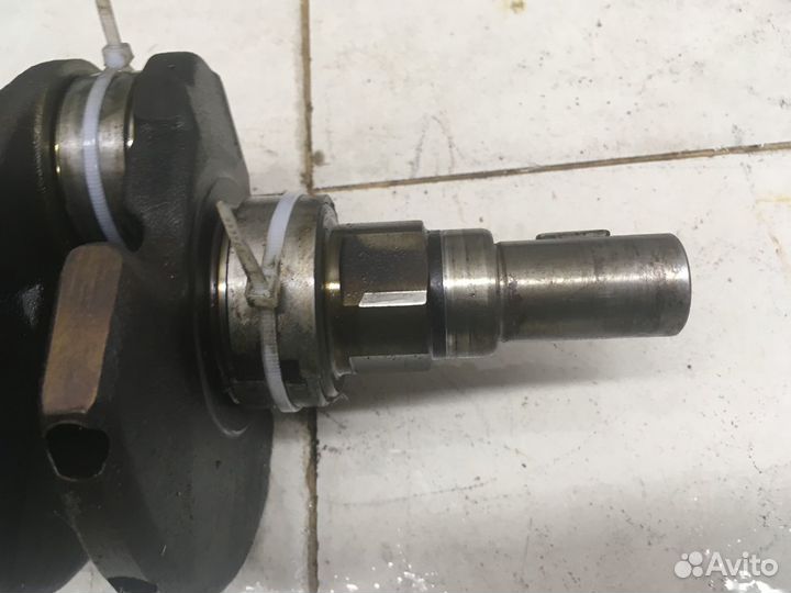 Коленвал Carina E 1992-1997