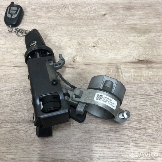 Замок зажигания на Opel Astra j