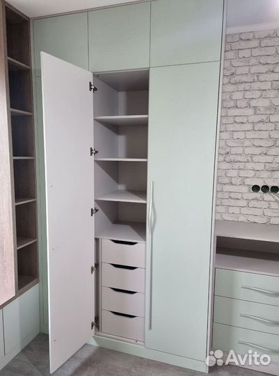 Шкаф с рабочим местом