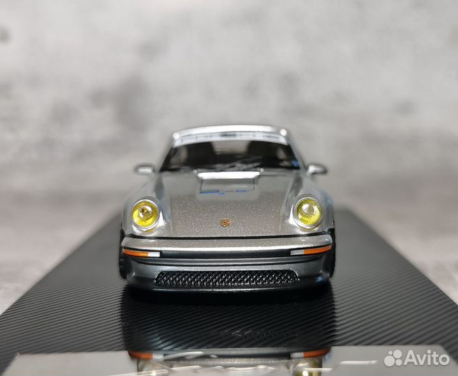 Porsche 911 turbo Cyberpunk 2077 модель 1:64