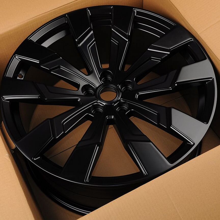 Диски на Land Rover Discovery,Range Rover Sport iWheel FBX175-22 9.5x22/5x120 D72.56 ET45 Matt Black