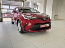 Toyota C-HR, 2021, с пробегом, цена 2 759 000 руб.