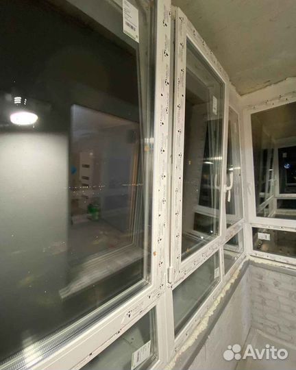 Пластиковые окна на балкон Остекление