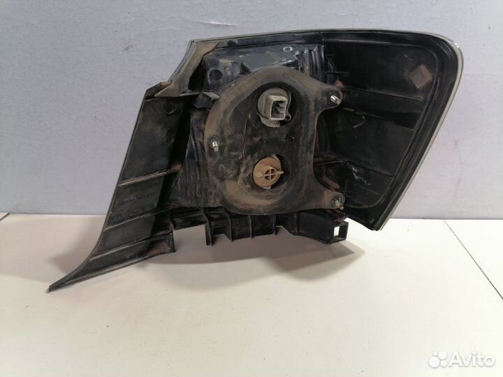 Стоп-сигнал левый Toyota Crown GS171 1GFE