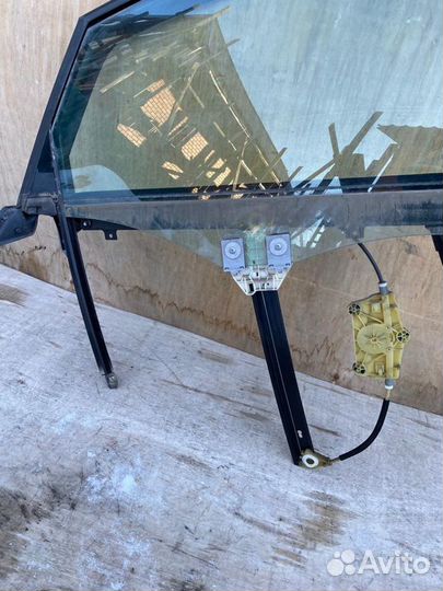 Стекло заднее правое Audi A6 C6