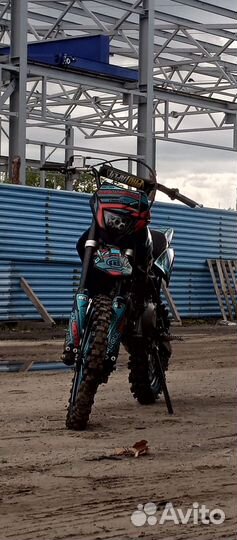 Regul Moto Medalist 150E