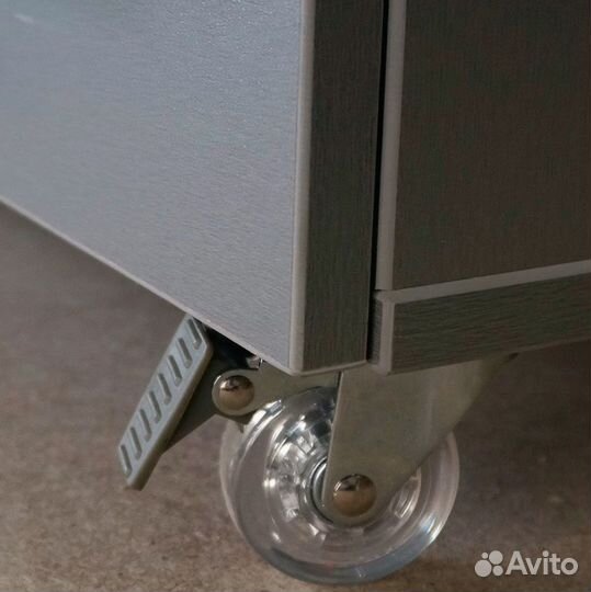 Педикюрная тумба с уф блоком Ту-1