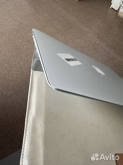 Apple MacBook Air 13 (2011)