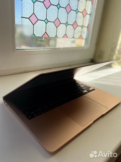 Macbook Air 13(2020), 8/256, GPU 7-core