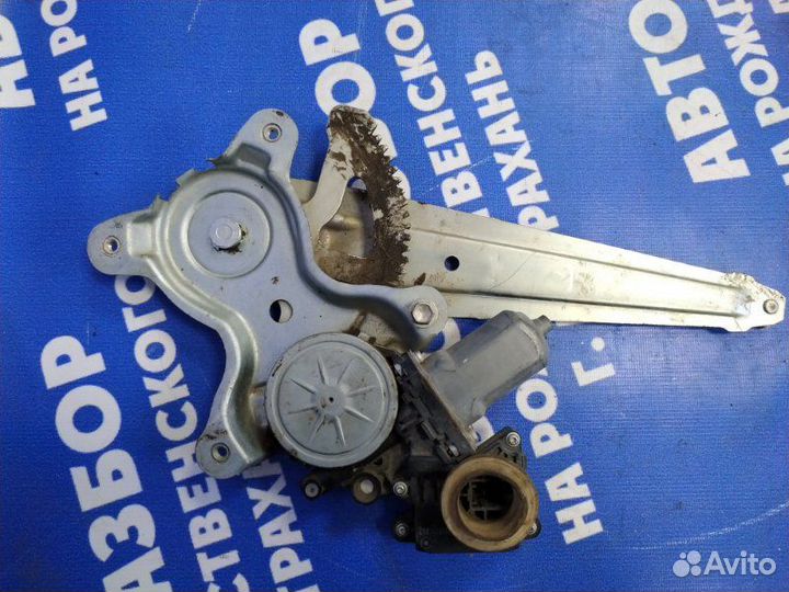 Задний правый стеклоподъемник Toyota Camry 40