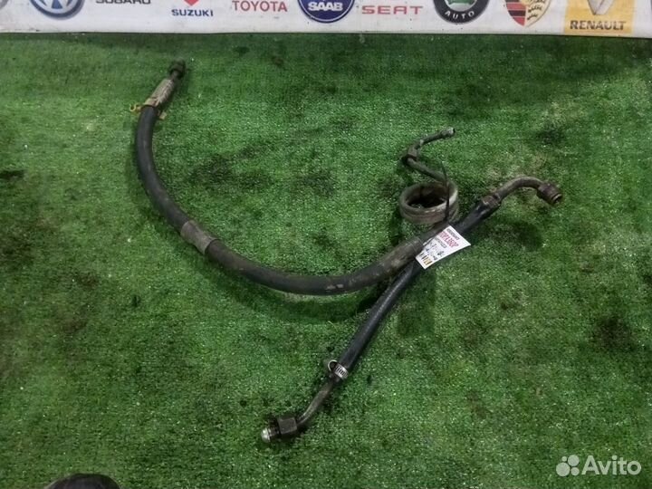 Трубка гур Mercedes 190 W201