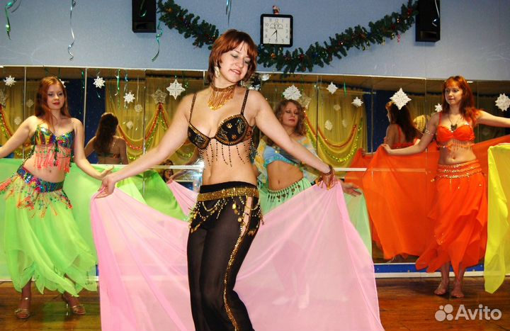 Костюм для восточных танцев.черного цвета