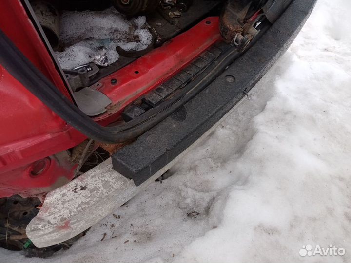 Усилитель заднего бампера Volkswagen Passat B5