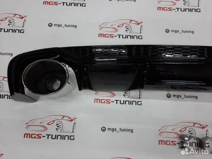 Диффузор с насадками на Audi A4 B9 RS4 S-Line