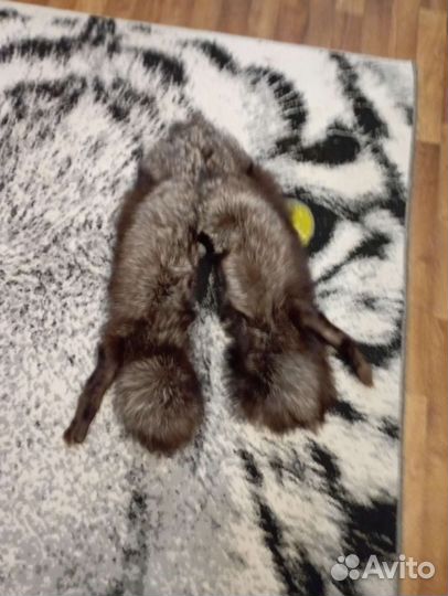 Меховой воротник чернобурка