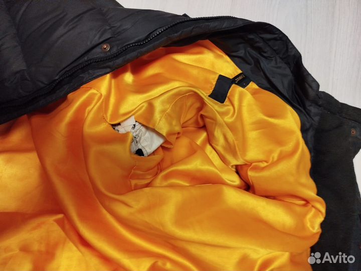 Пуховик 50 р черный