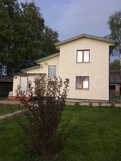 Дом 208 м² на участке 8 сот.