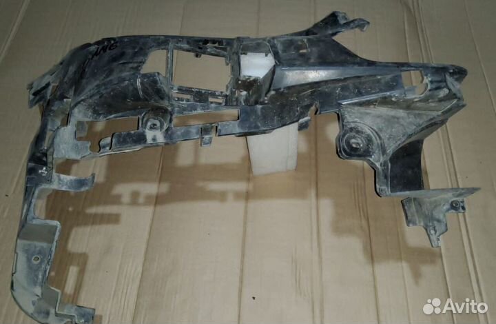 Кронштейн бампера Мерседес W213 A 213 885 24 00