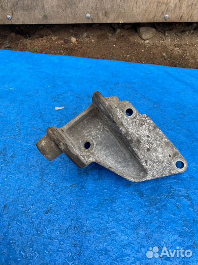 Nissan qashqai j10 кронштейн крепления двигателя