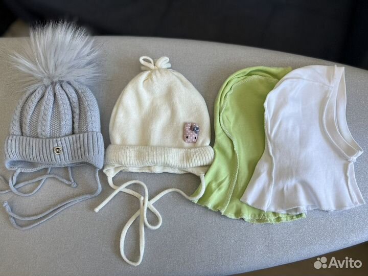 Комплект шапок для малыша