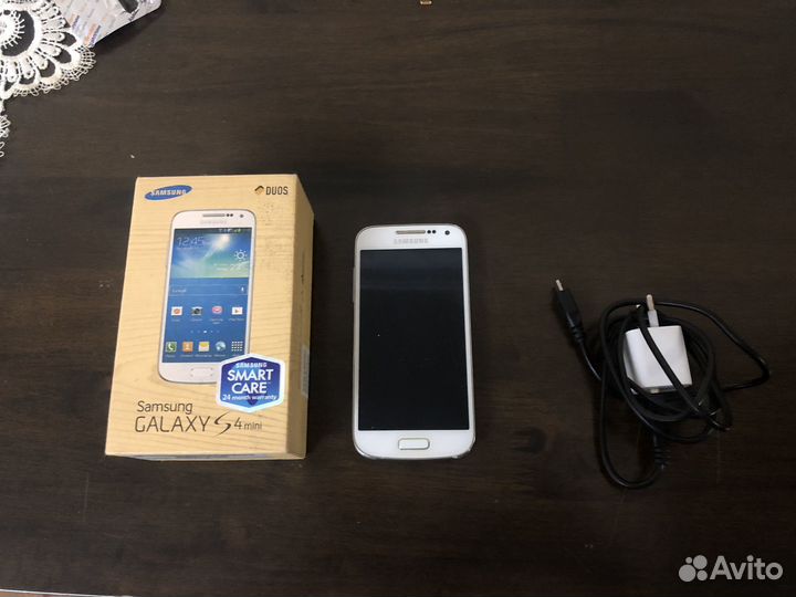 Телефон Samsung galaxy S4 mini duos