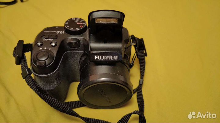 Компактный фотоаппарат Fujifilm S1500